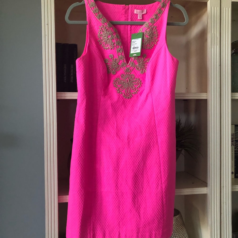 SOLD   Sold. 🌸Lilly pulitzer Hot Pink